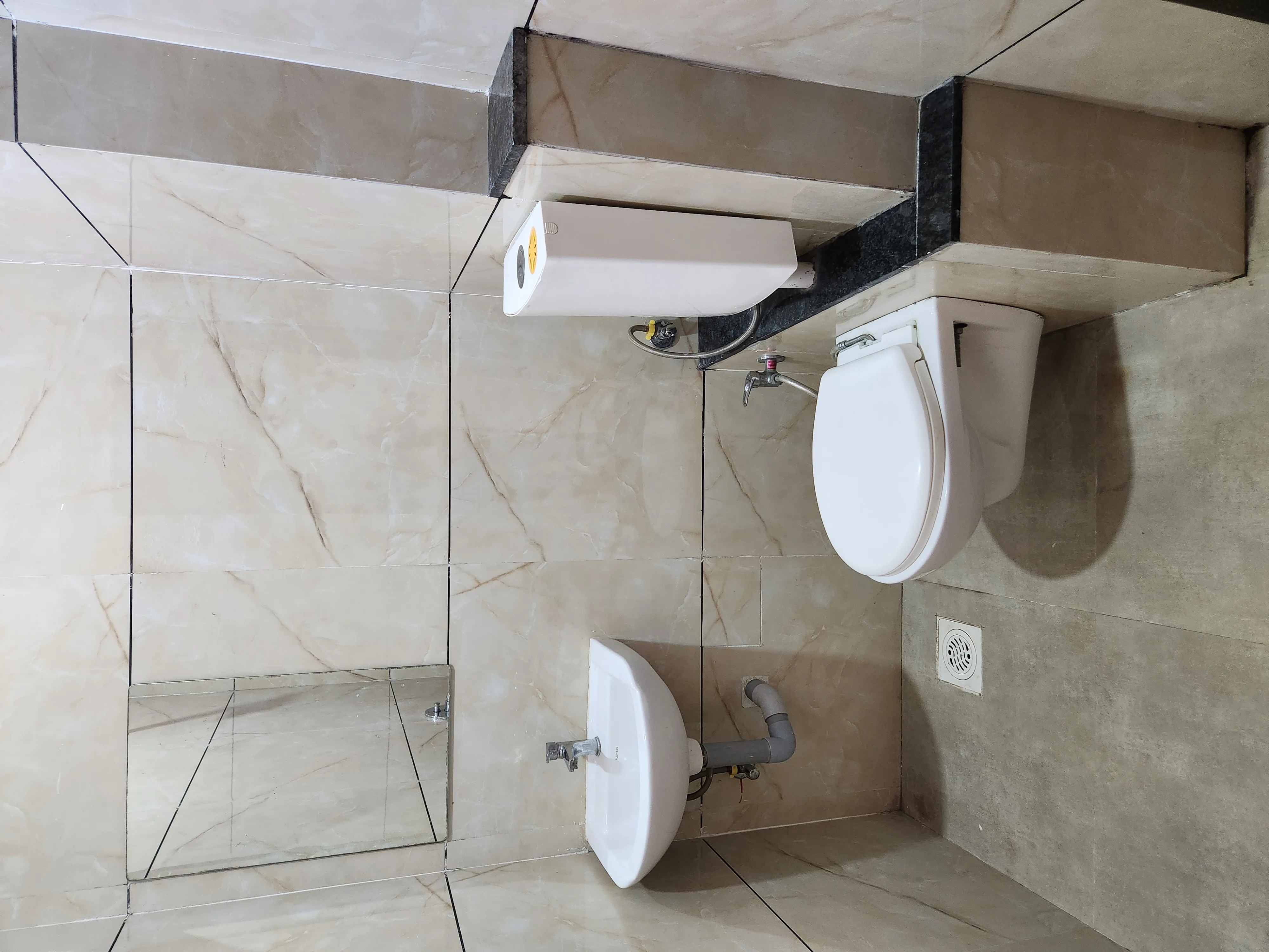 Triple Bed Rooms Private Ensuite Bath — Suman Venue